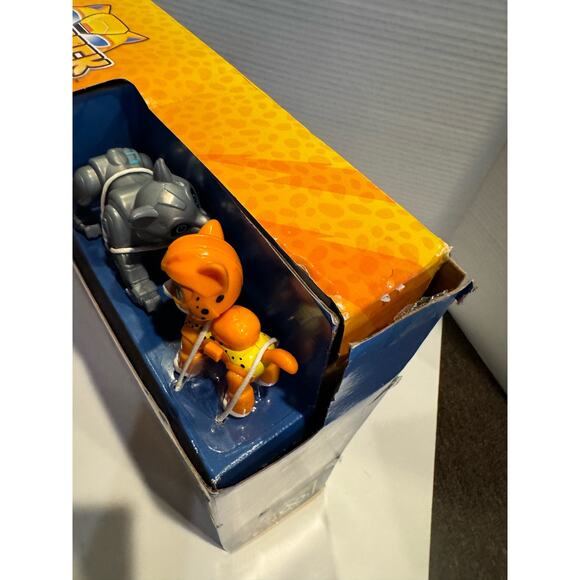 Paw Patrol Cat Pack Catpack Adventure Bay Exclusive Playset - Picture 4 of 8